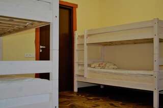 Хостелы Hostel Old Bridge Гродно Кровать в общем номере для мужчин и женщин с 10 кроватями-17